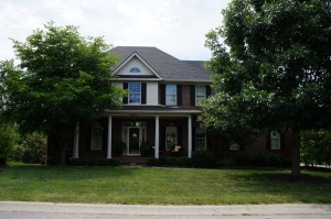 Executive Home in Desirable Stoneybrook.