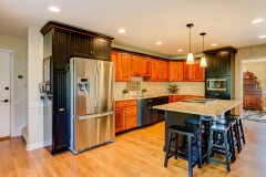 This kitchen is a chef's delight.